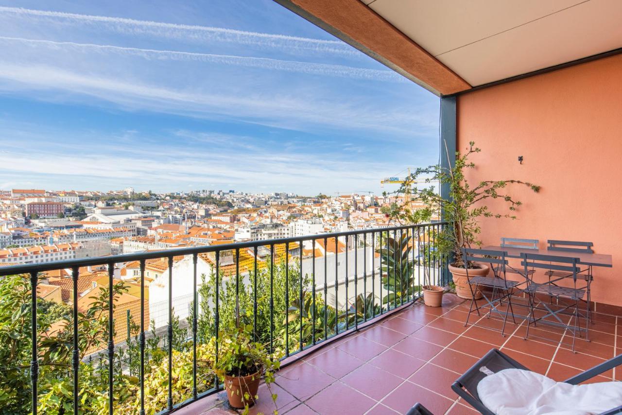 Castelo Design Aparment W/ Balcony & Super View By Lovelystay リスボン エクステリア 写真